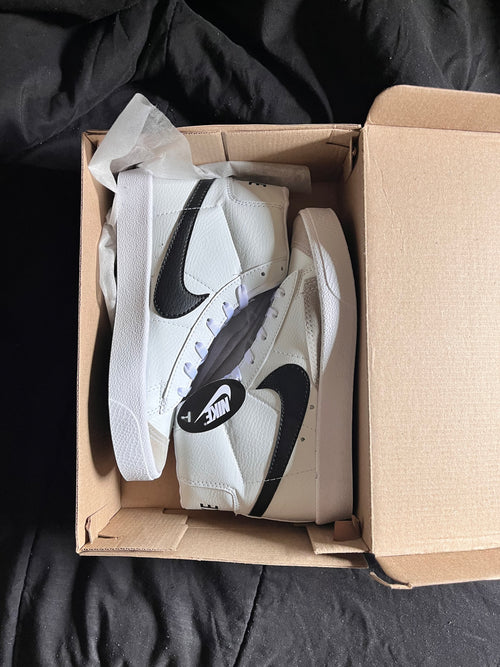 Nike Blazer Mid 77
