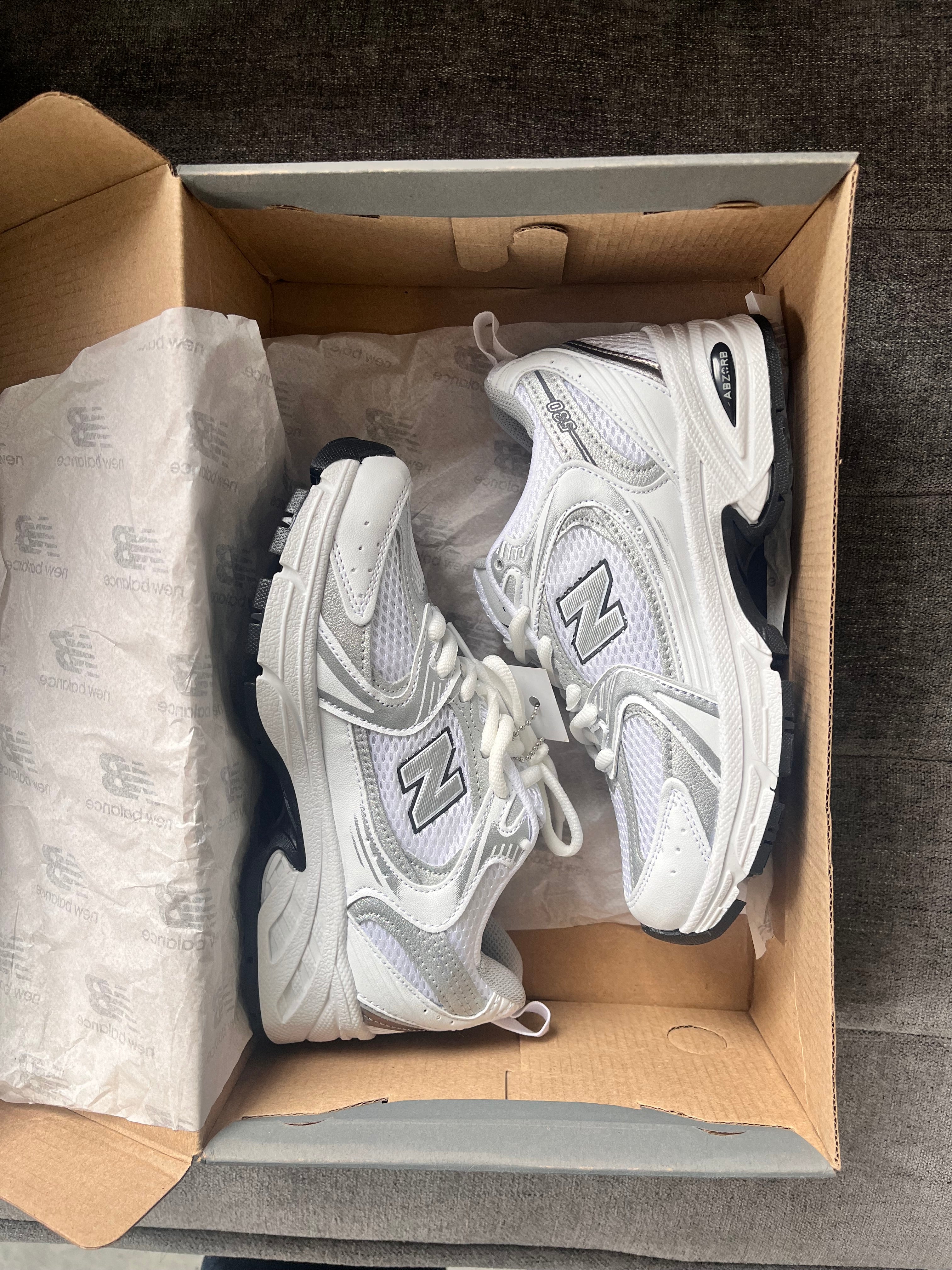 New Balance 530 Plata